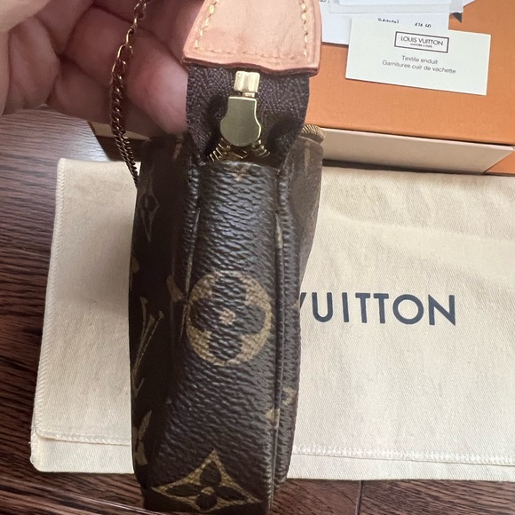 SOLD Authentic Louis Vuitton Mini Pochette - Picture 5 of 7